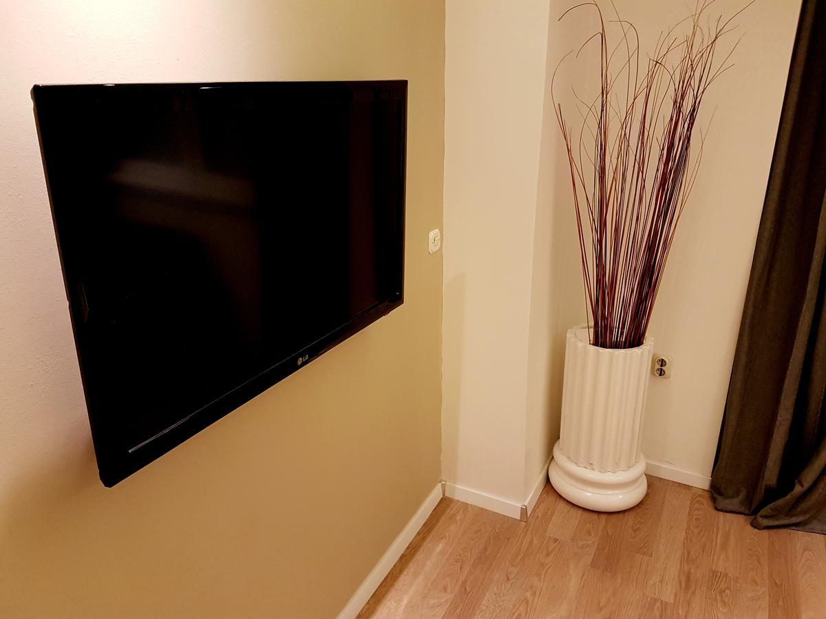 Mika Apartments Скопье Экстерьер фото