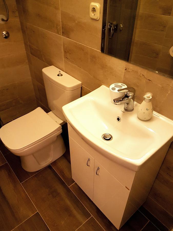 Mika Apartments Скопье Экстерьер фото