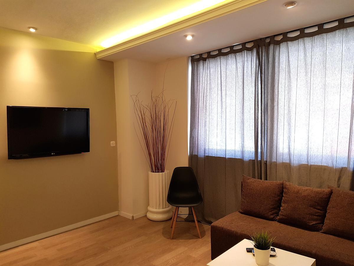 Mika Apartments Скопье Экстерьер фото
